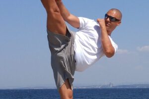 round kick